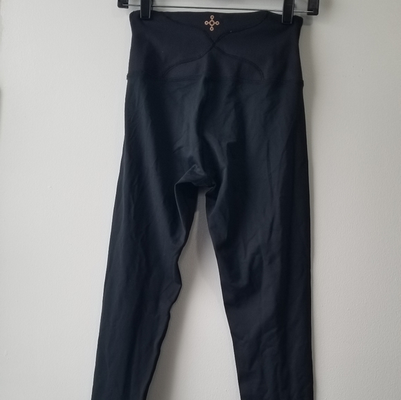 Tommie Cropper Leggings - Picture 3 of 14